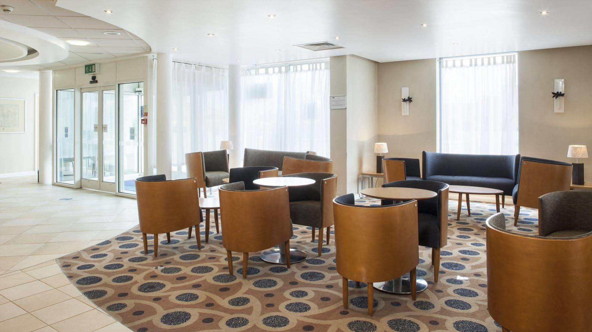 Holiday Inn Express Oxford Kassam Stadium By Ihg Dış mekan fotoğraf